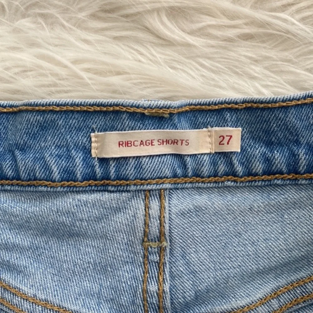 Levi’s |‎ Ribcage Denim Shorts